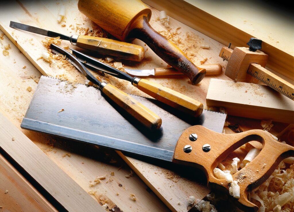 Herramientas básicas para trabajar la madera